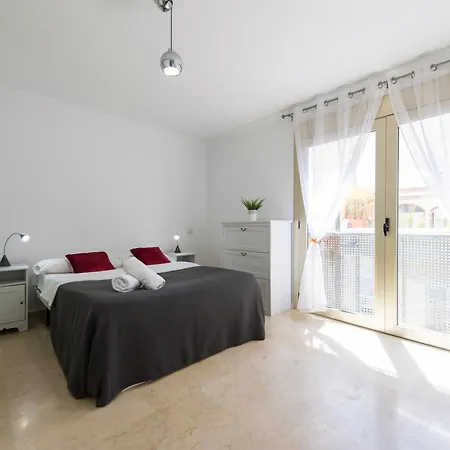 Sg Carlos Family House Apartment